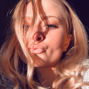 Meet your Posher, Cora